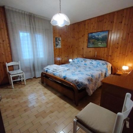 Residenza " Il Gufetto" Bed and Breakfast Lombro Εξωτερικό φωτογραφία